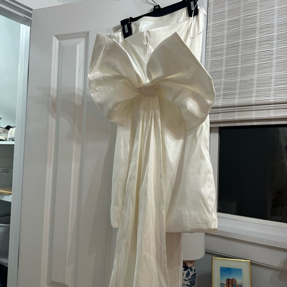 WHITE MILLIE LYNN BOUTIQUE DRESS!! - Picture 4 of 6